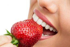 The Impact of Nutrition on Oral Hygiene: Foods That Promote Healthy Teeth and Gums