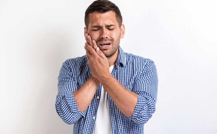  Why Does My Jaw Hurt While Chewing Food?  
