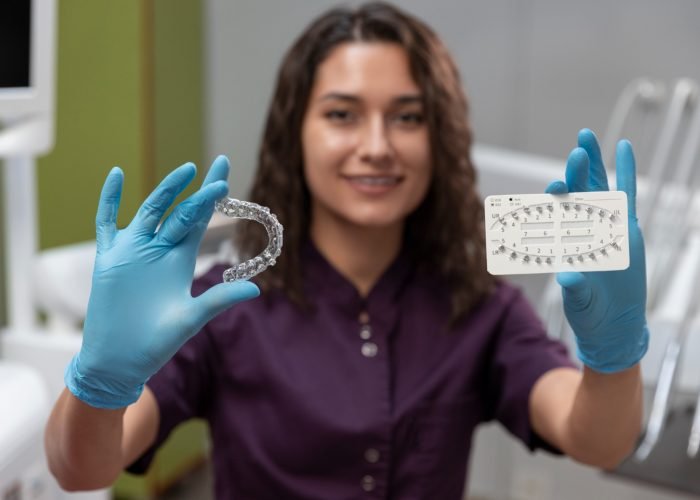 Clear Aligners vs. Traditional Braces: Which is Right for You?