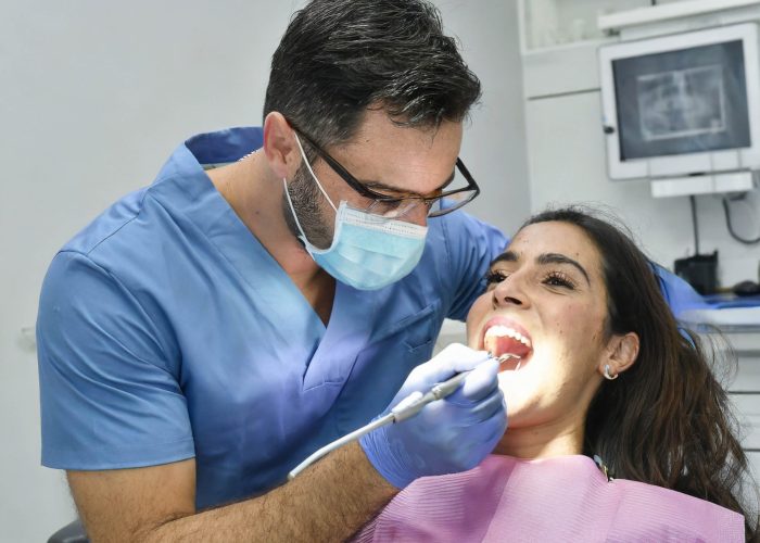 What Are the Early Signs of Tooth Decay?
