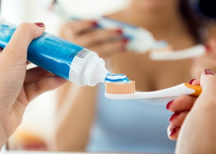 How to Choose the Right Toothbrush and Toothpaste